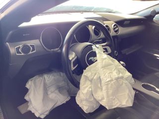 2018 Ford Mustang EcoBoost Premium - Interior Full Dashboard Image